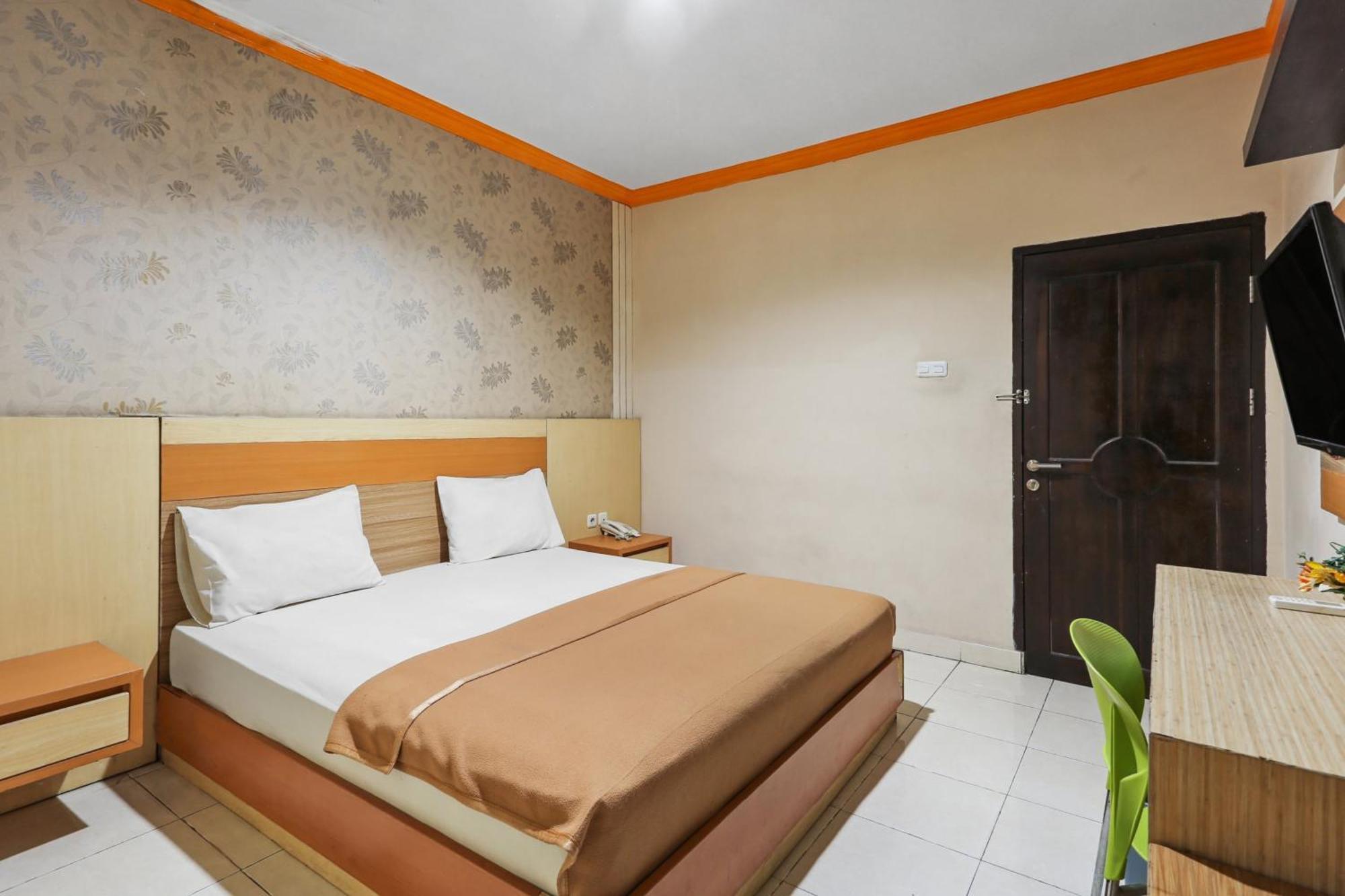 Collection O 93163 Hotel Grand Kartika Pare-Pare Exterior photo