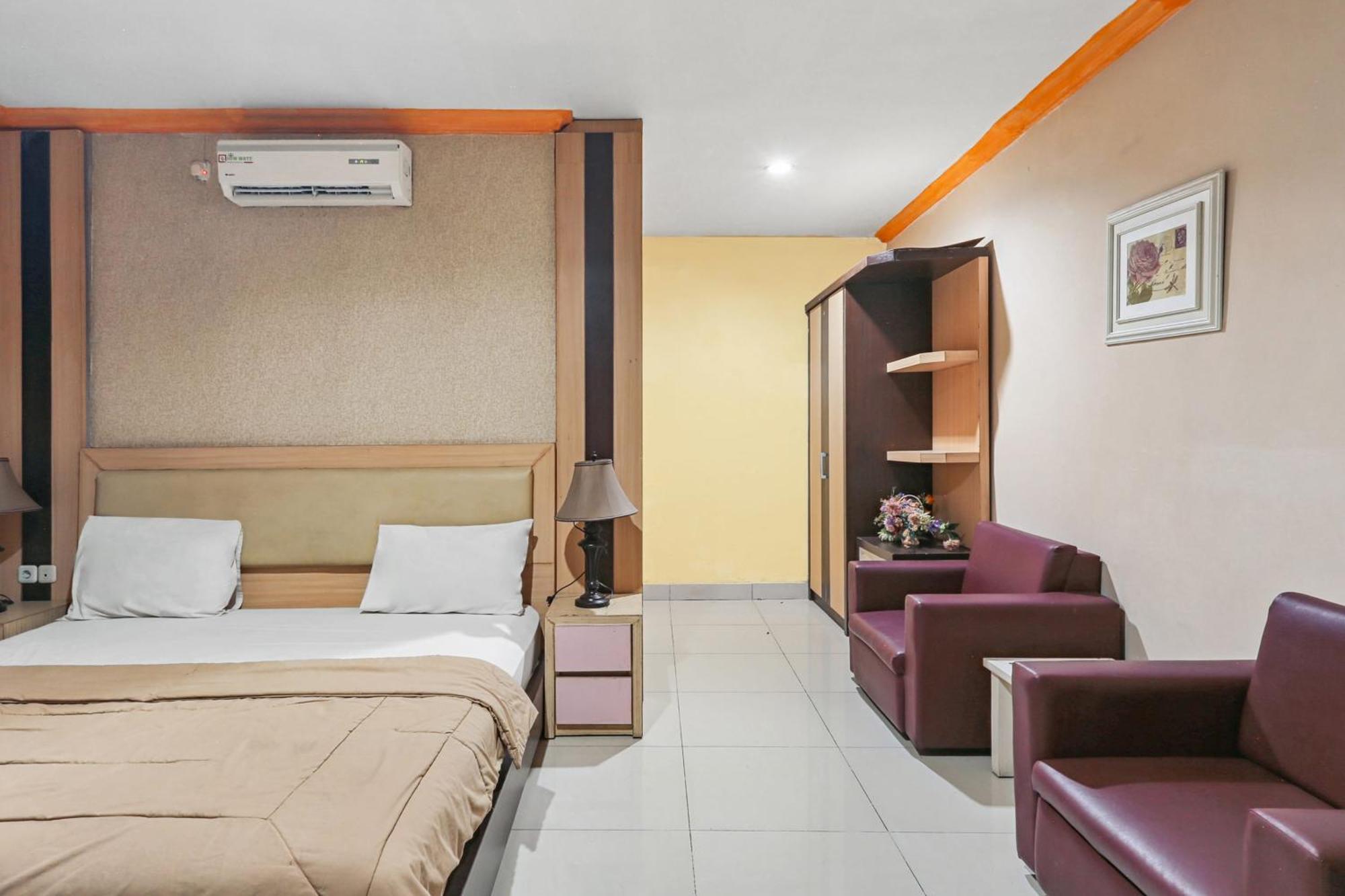 Collection O 93163 Hotel Grand Kartika Pare-Pare Exterior photo